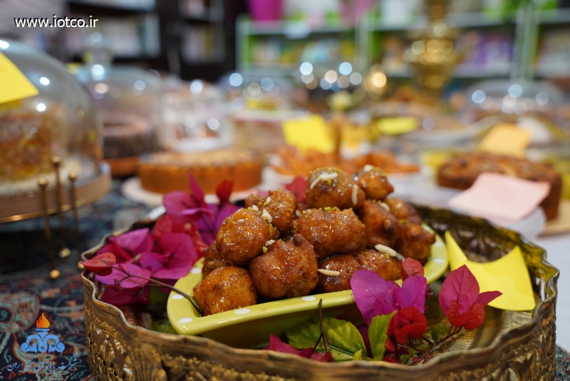 کیک و شیرینی + غذا + نان محلی 18