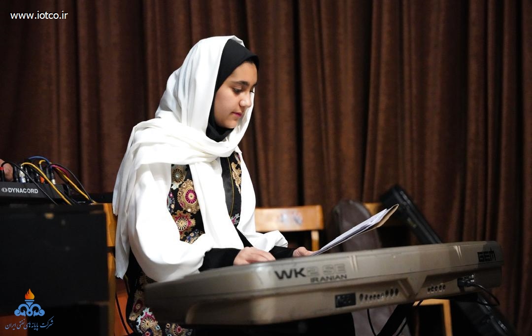 گروه موسیقی «نوای ققنوس» +شرکت پایانه‌های نفتی ایران +چهلمین جشنواره بین‌المللی موسیقی فجر 17