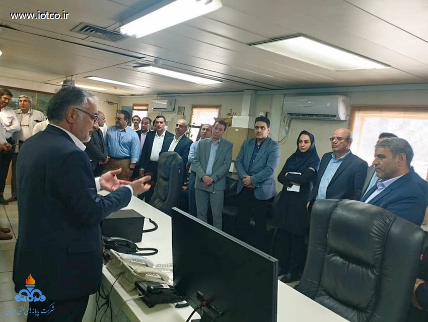 بازدید مدیران ارشد سازمان پدافند غیرعامل کشور از تاسیسات راهبردی صنعت نفت در جزیره خارگ 4