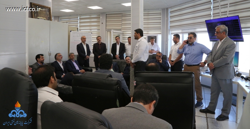 بازدید مدیران ارشد سازمان پدافند غیرعامل کشور از تاسیسات راهبردی صنعت نفت در جزیره خارگ 10