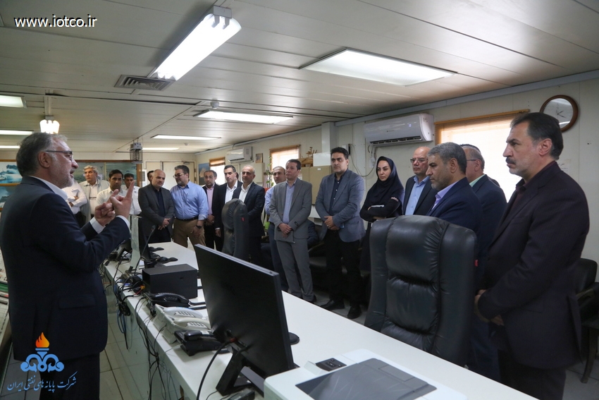 بازدید مدیران ارشد سازمان پدافند غیرعامل کشور از تاسیسات راهبردی صنعت نفت در جزیره خارگ 14