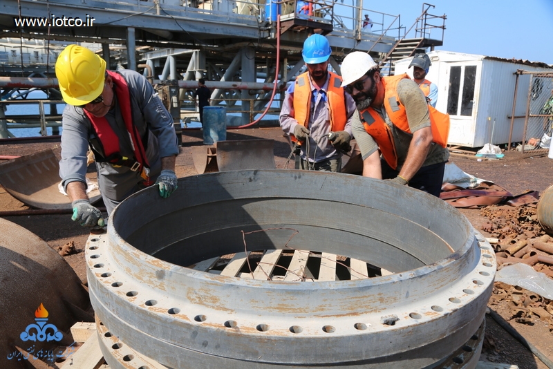 کارگران+ پایانه های نفتی ایران 51