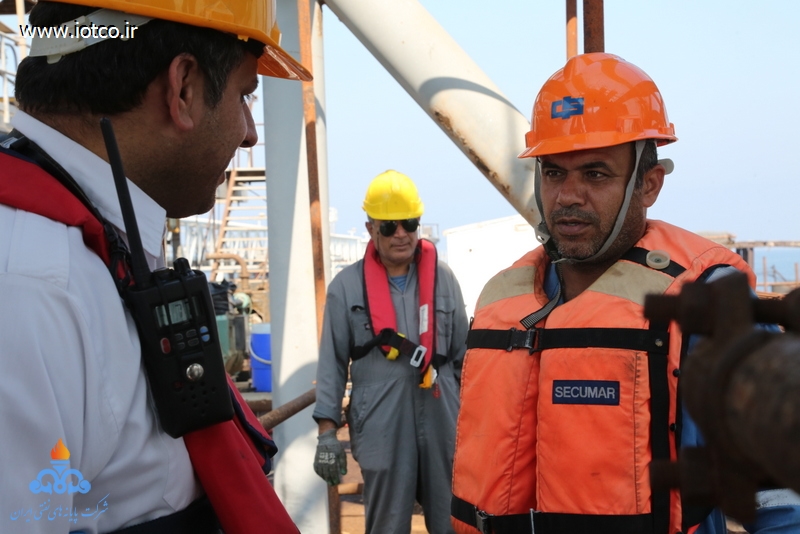 کارگران+ پایانه های نفتی ایران 55