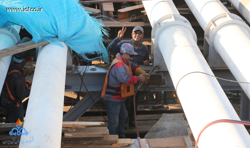 کارگران+ پایانه های نفتی ایران 61