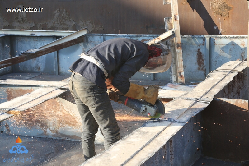 کارگران+ پایانه های نفتی ایران 65