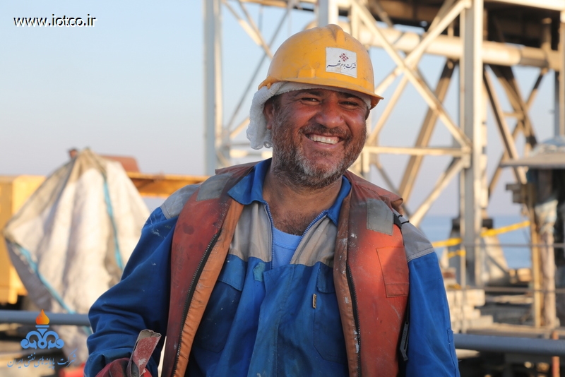 کارگران+ پایانه های نفتی ایران 68