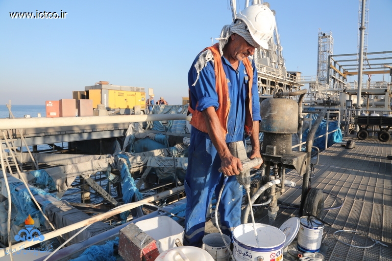 کارگران+ پایانه های نفتی ایران 69