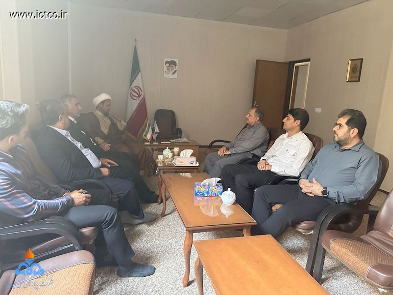 غلامحسین گرامی مدیر پایانه میعانات گازی پارس جنوبی حجت‌الاسلام محمد محمدی، امام جمعه عسلویه 1