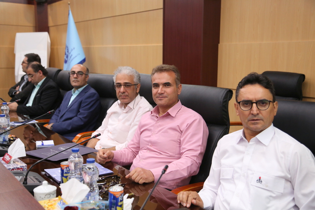 نشست معرفی فرصت‌های سرمایه‌گذاری پایانه‌های نفتی ایران 18