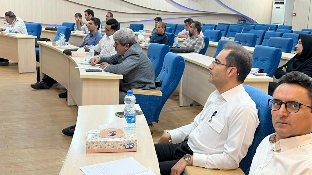 دوره تخصصی "گواهینامه صلاحیت حرفه‌ای اعضای کمیسیون مناقصات و کمیته‌های فنی بازرگانی