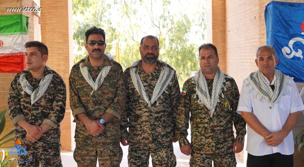 غبارروبی و عطرافشانی + گلزار شهدای+  جزیره خارگ 13