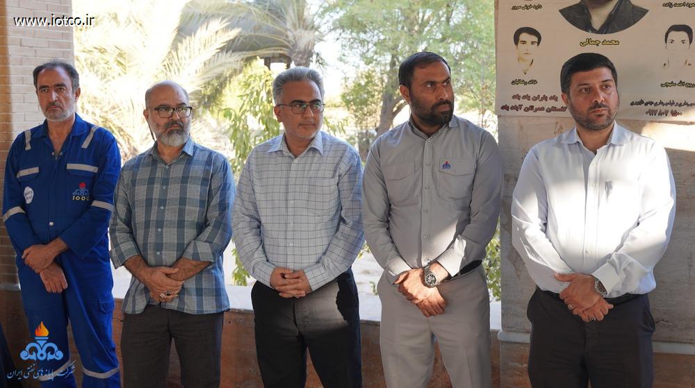 غبارروبی و عطرافشانی + گلزار شهدای+  جزیره خارگ 10