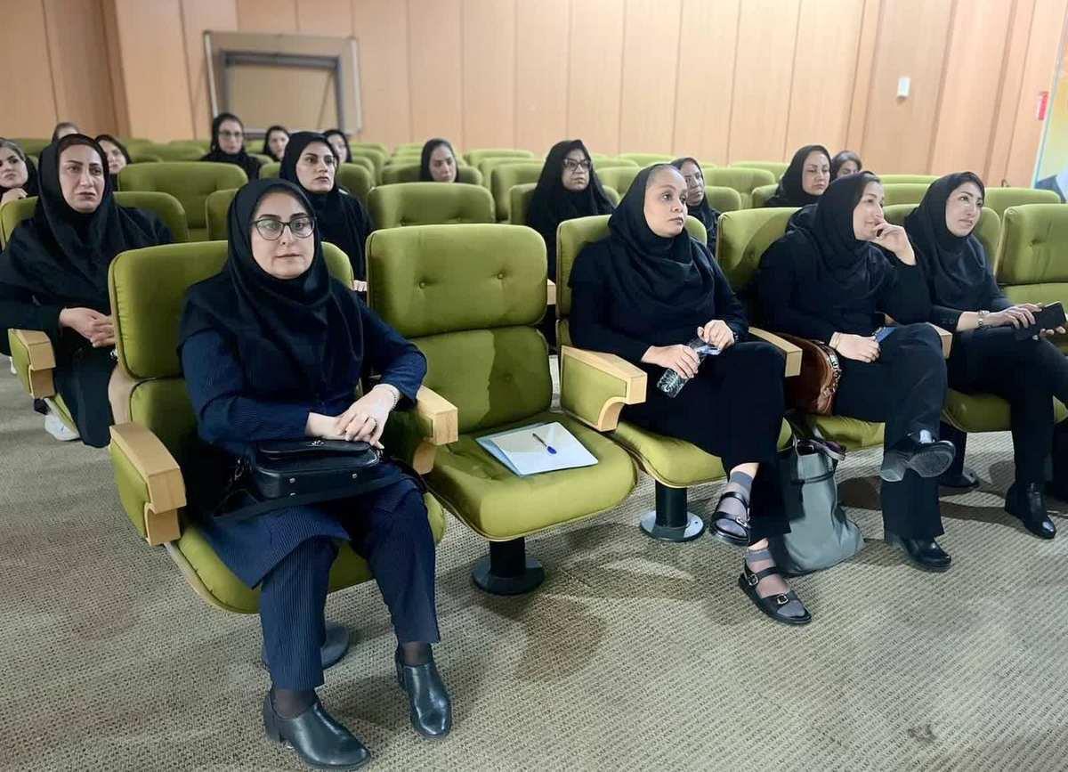 کارگاه آموزش غربالگری و تشخیص زودهنگام سرطان سینه 6