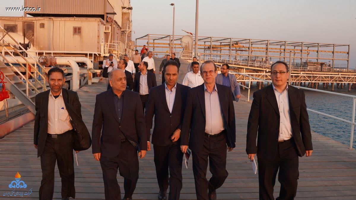 بازدید علمی دانشجویان دانشگاه عالی دفاع ملی +پایانه نفتی خارگ 10