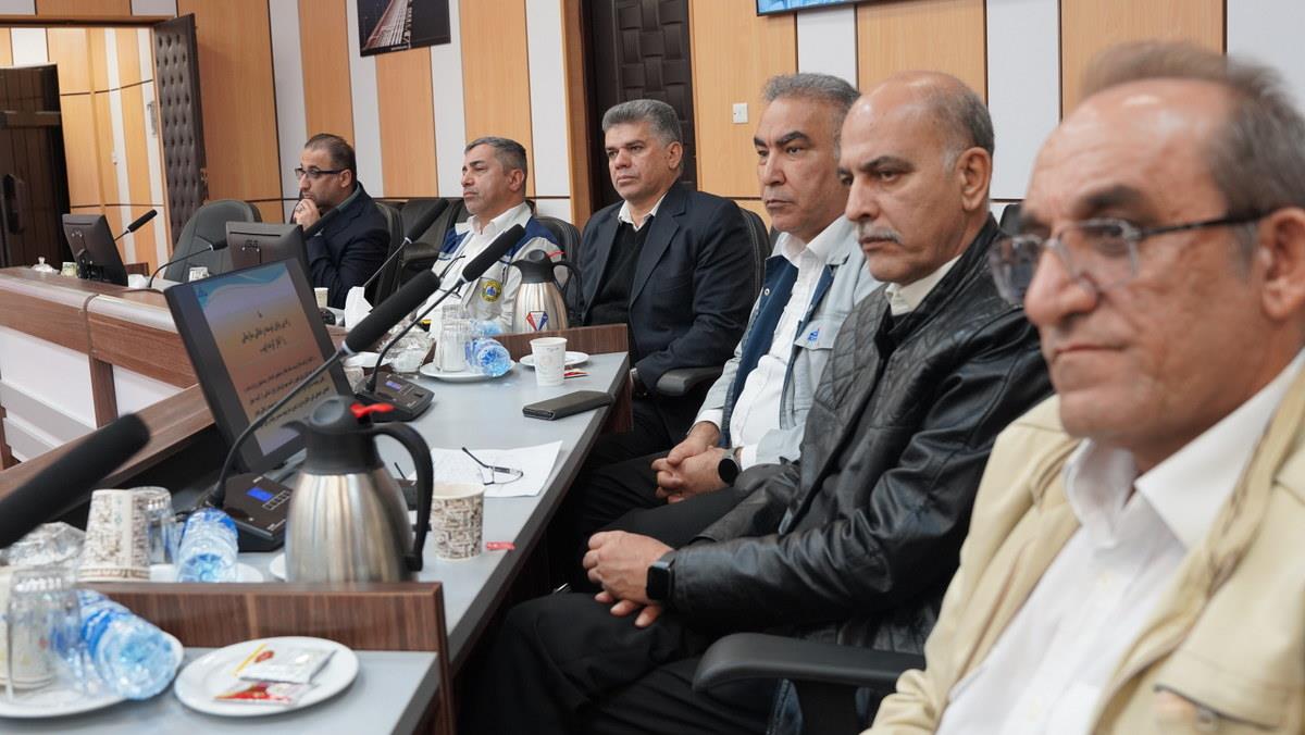 نشست + مدیرکل HSE وزارت نفت + مدیر HSE پدافند غیرعامل و مدیریت بحران شرکت ملی نفت ایران+جزیره خارگ+شهرام احمدی + علیرضا نجومی 22