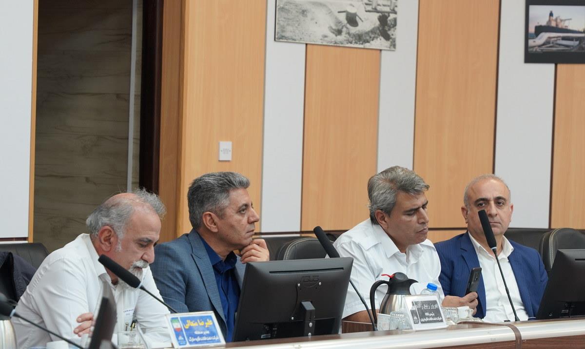 نشست + مدیرکل HSE وزارت نفت + مدیر HSE پدافند غیرعامل و مدیریت بحران شرکت ملی نفت ایران+جزیره خارگ+شهرام احمدی + علیرضا نجومی 2
