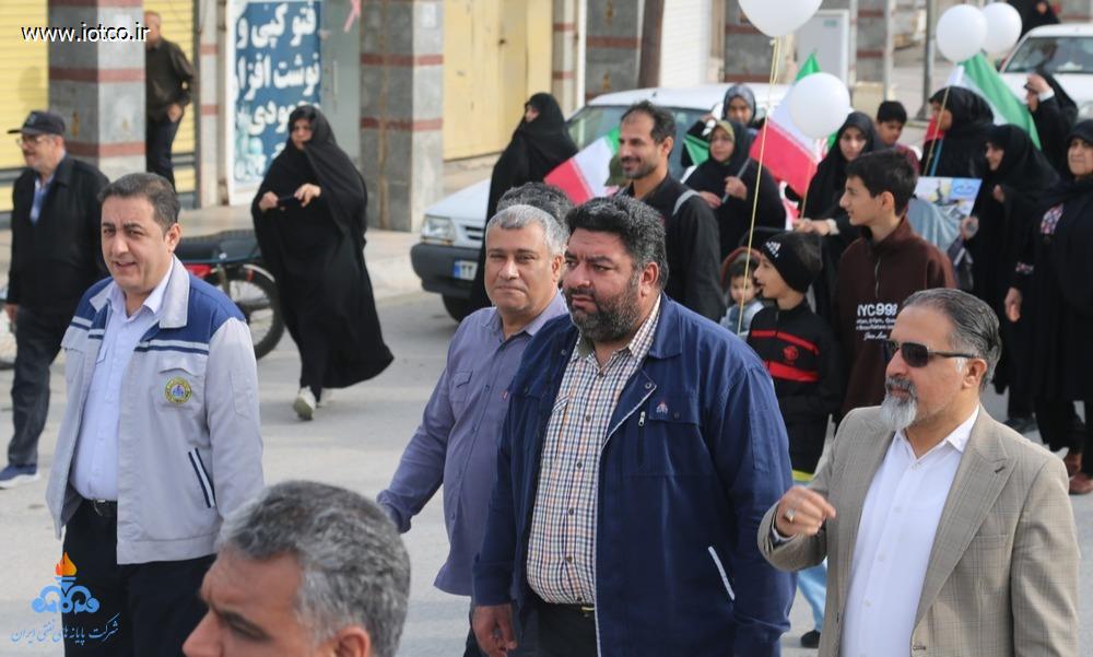 کارکنان شرکت پایانه‌های نفتی ایران + راهپیمایی یوم‌الله ۲۲ بهمن 79