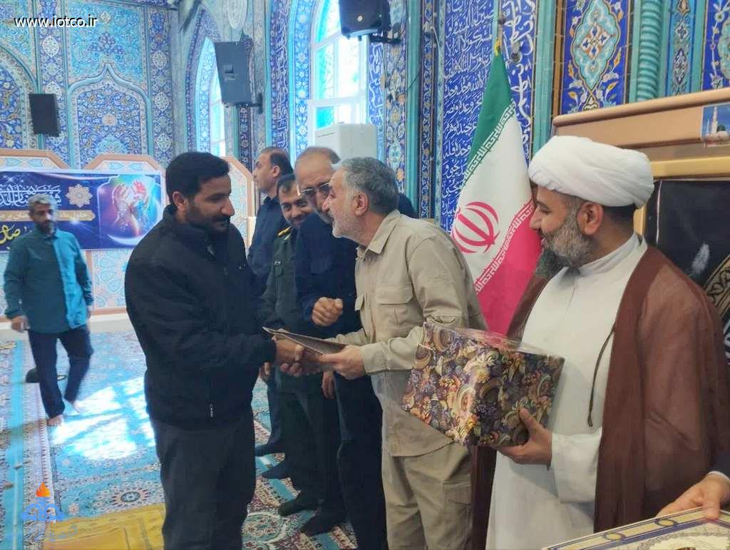 تجلیل از بسیجیان فعال جبهه فرهنگی هنری سال ۱۴۰۴ پایانه نفتی خارگ 4