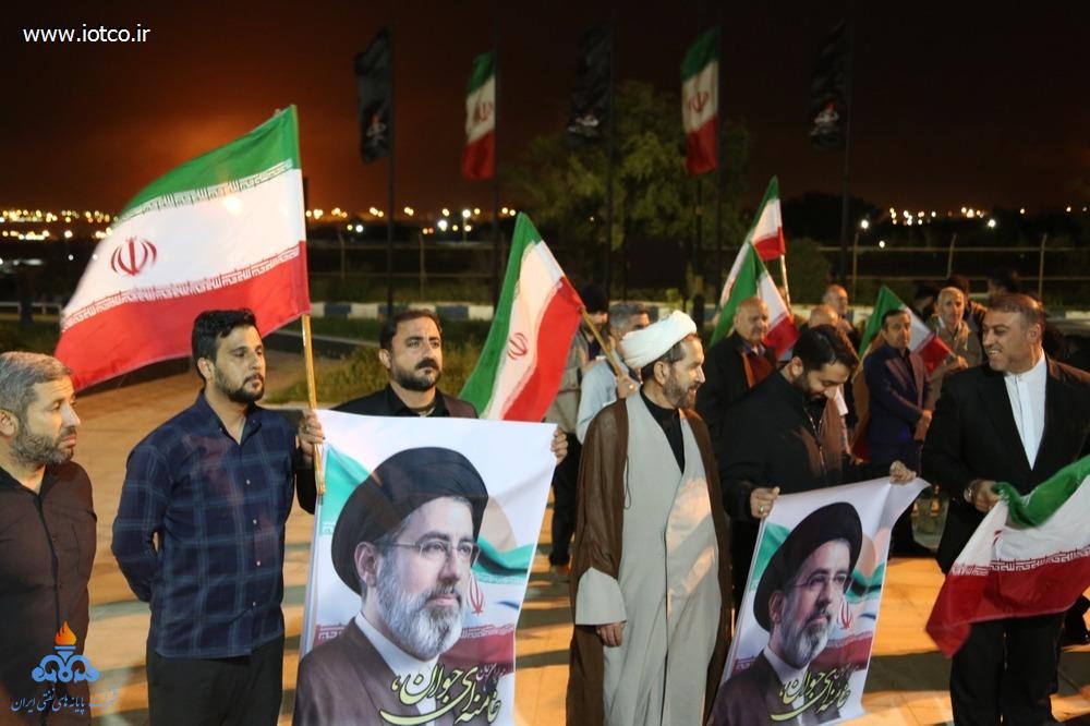 بیعت مردم و مسئولین جزیره خارگ با رهبری حضرت آیت‌الله العظمی سید مجتبی حسینی خامنه‌ای 23
