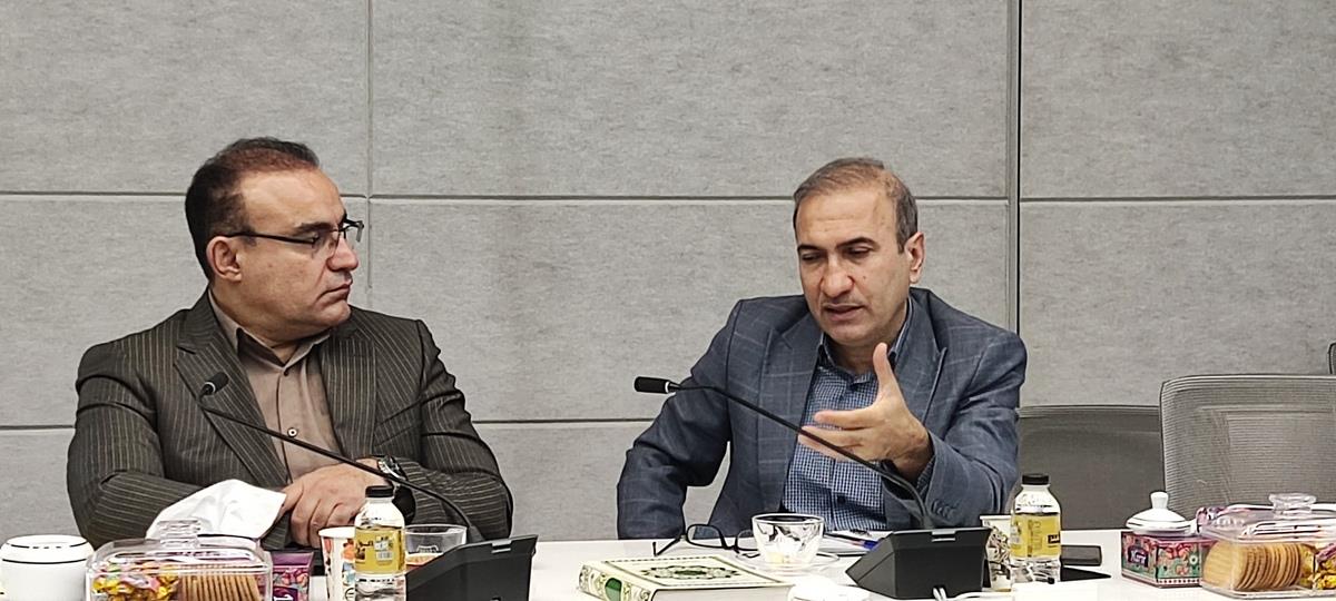 HSE+ عباس اسدروز، مدیرعامل شرکت پایانه‌های نفتی ایران، شهرام احمدی، مدیرکل بهداشت، ایمنی و محیط زیست وزارت نفت +علیرضا نجومی، مدیر بهداشت، ایمنی، محیط زیست، پدافند غیرعامل و مدیریت بحران شرکت ملی نفت ایران 10