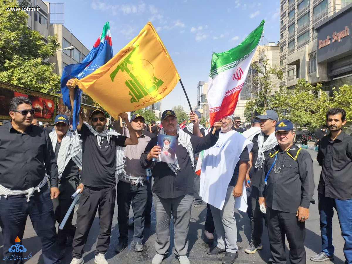 پایانه نفتی شمال +رهبر شهید 15