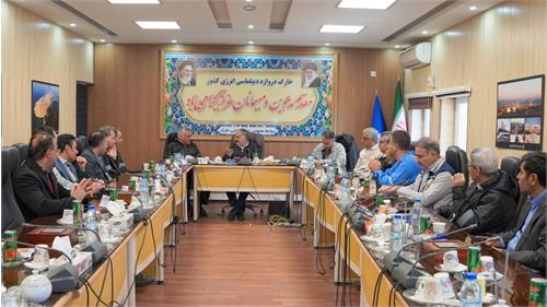 بررسی راهکارهای نوسازی زیرساخت‌های پایانه نفتی خارگ در نشست مدیران صنعت نفت