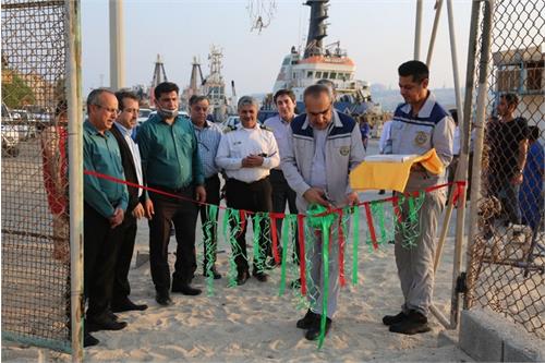 زمین ورزشی چند منظوره فوتبال، هندبال و والیبال ساحلی در پایانه نفتی خارگ افتتاح شد