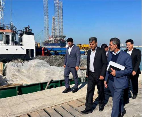 حمل ۱۴ هزار تن کالا به جزیره خارگ توسط شرکت پایانه های نفتی ایران
