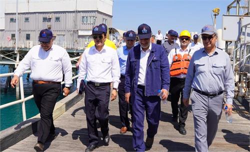 اسدروز: پایداری صادرات و امنیت انرژی کشور با نوسازی پایانه خارگ تضمین می شود