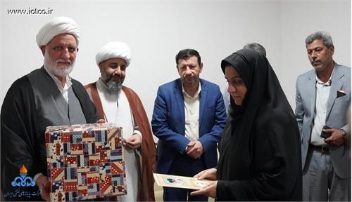 دیدار مسئولان با خانواده شهید درودگاهی در جزیره خارگ